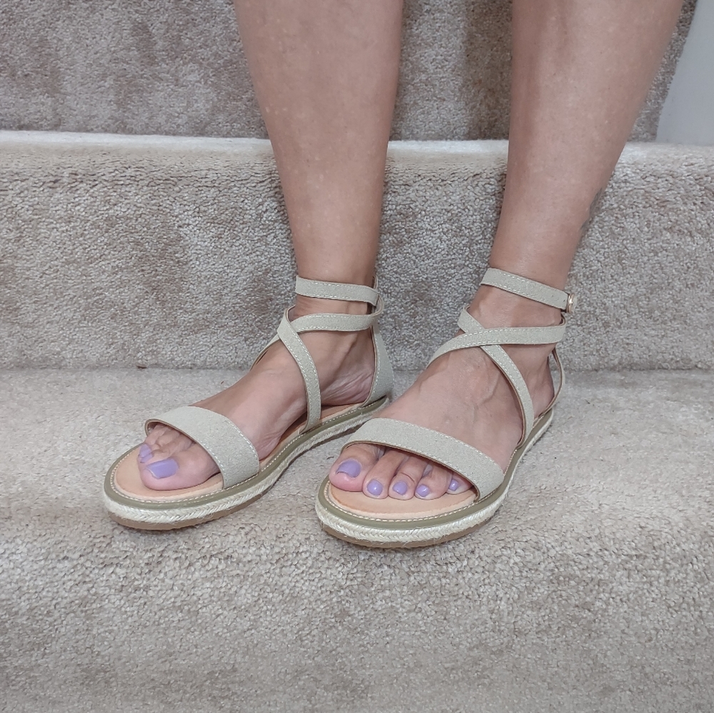 Sandals, Sz 9, Tan